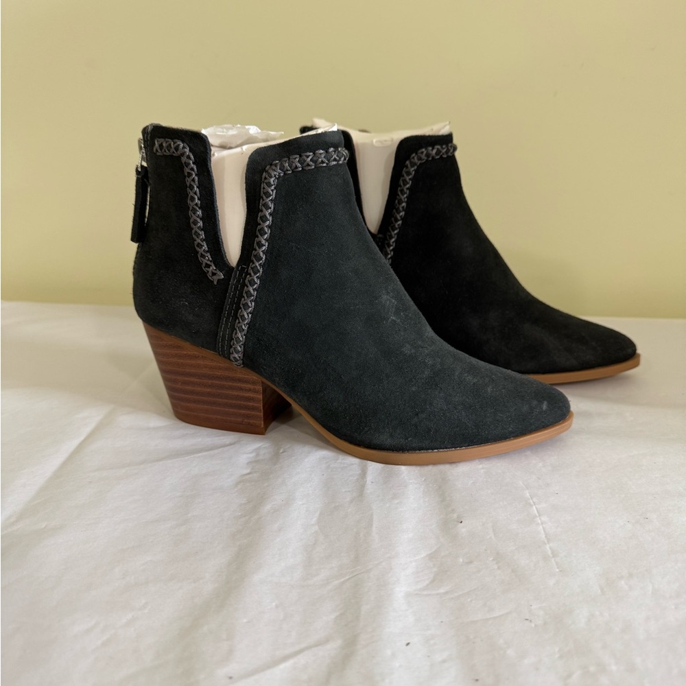NEW Dolce Vita Dylan Suede Stacked Heel Boots Booties Size 7 - Picture 2 of 10